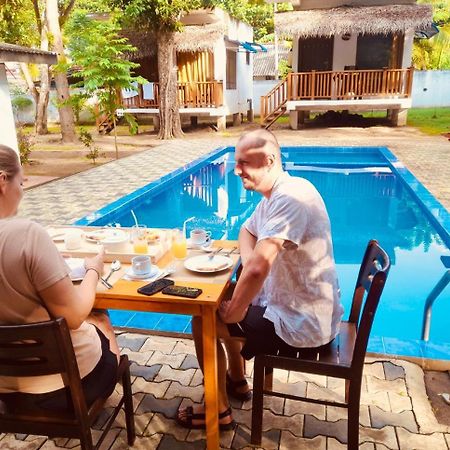 Edward'S Bungalow Тангалла Экстерьер фото